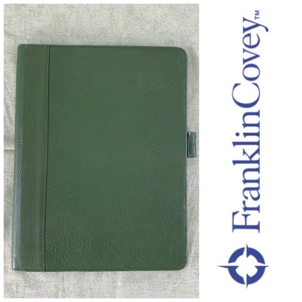 Franklin Covey green leather Padfolio.